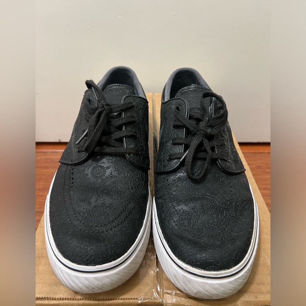 ✨sold✨
Nike SB Zoom Stefan Janoski Elite (Black/Black-White)
